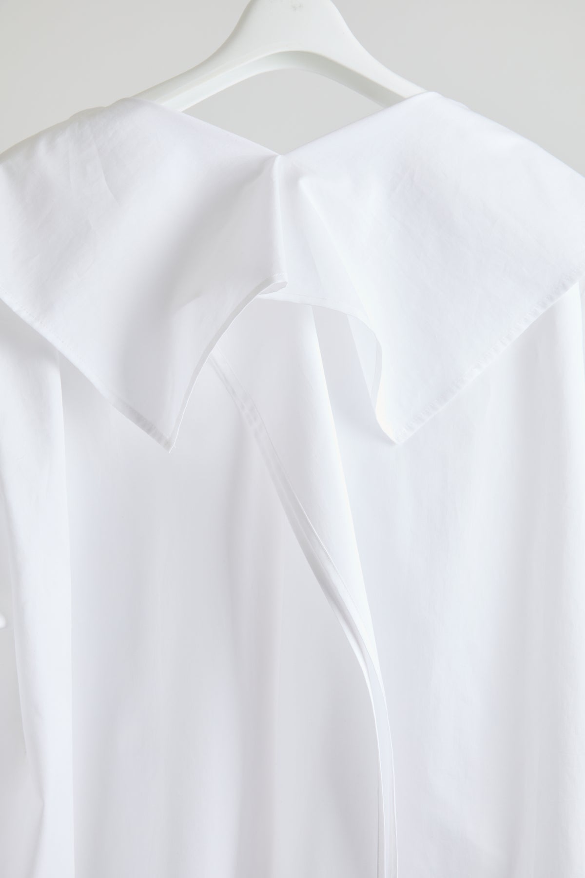 Unfixed Collar Shirt
