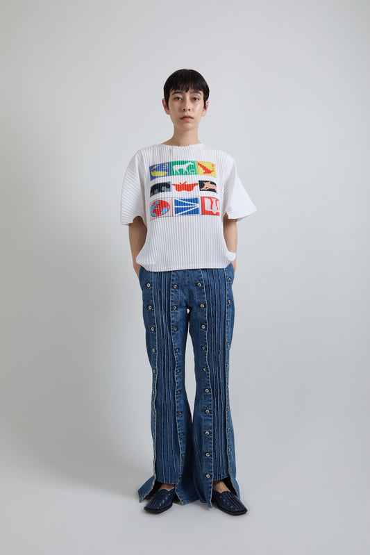 Graphic Pleats T-shirt (Large)