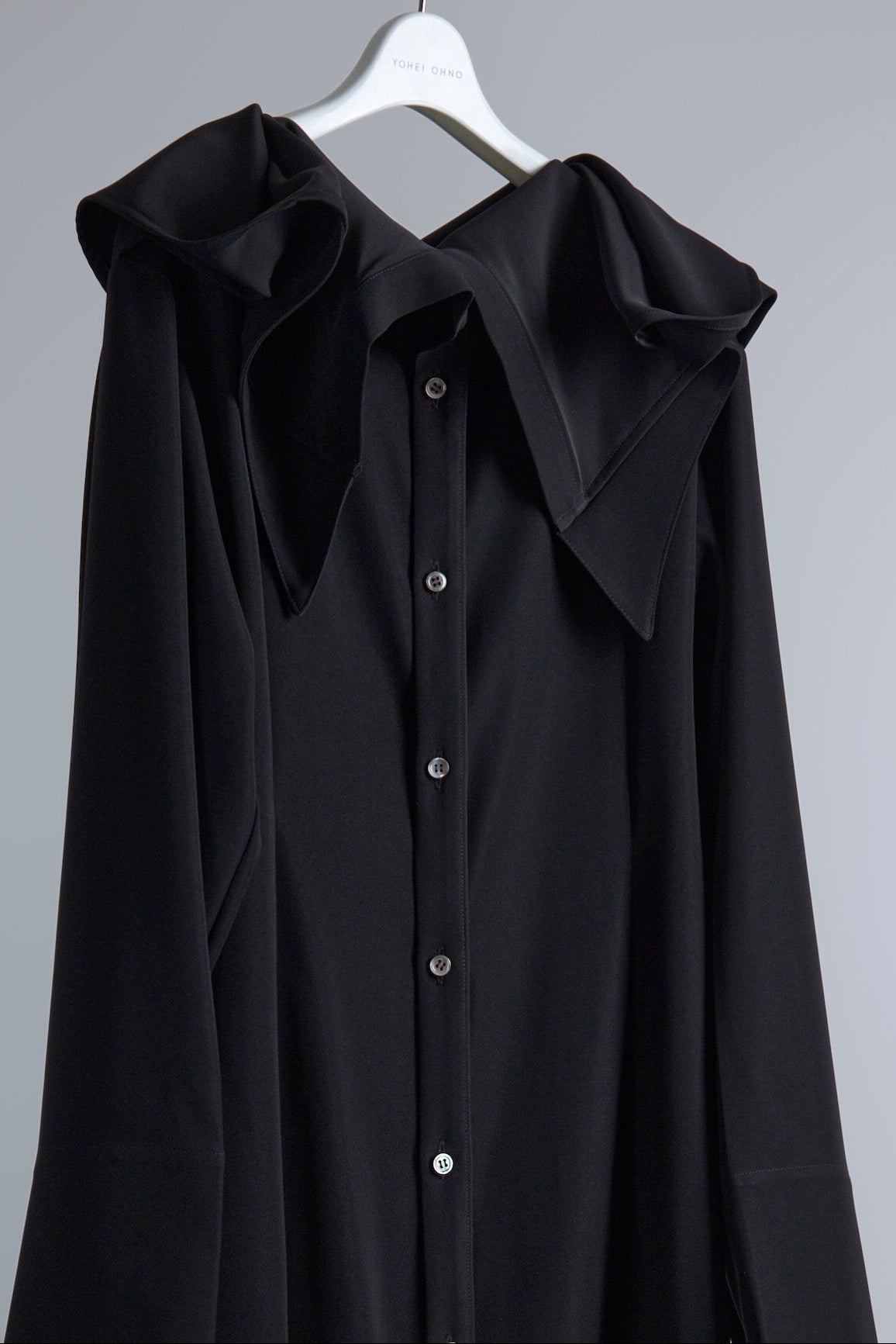 Unfixed Collar Shirt (black)