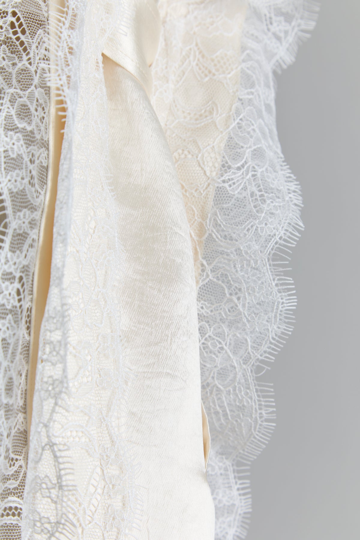 Lace Trimed Frame Trousers