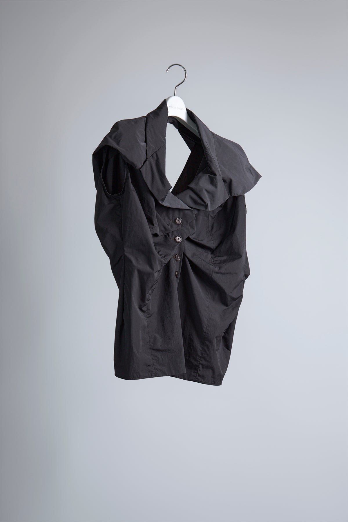 "Observer" Nylon Sleeveless Jacket