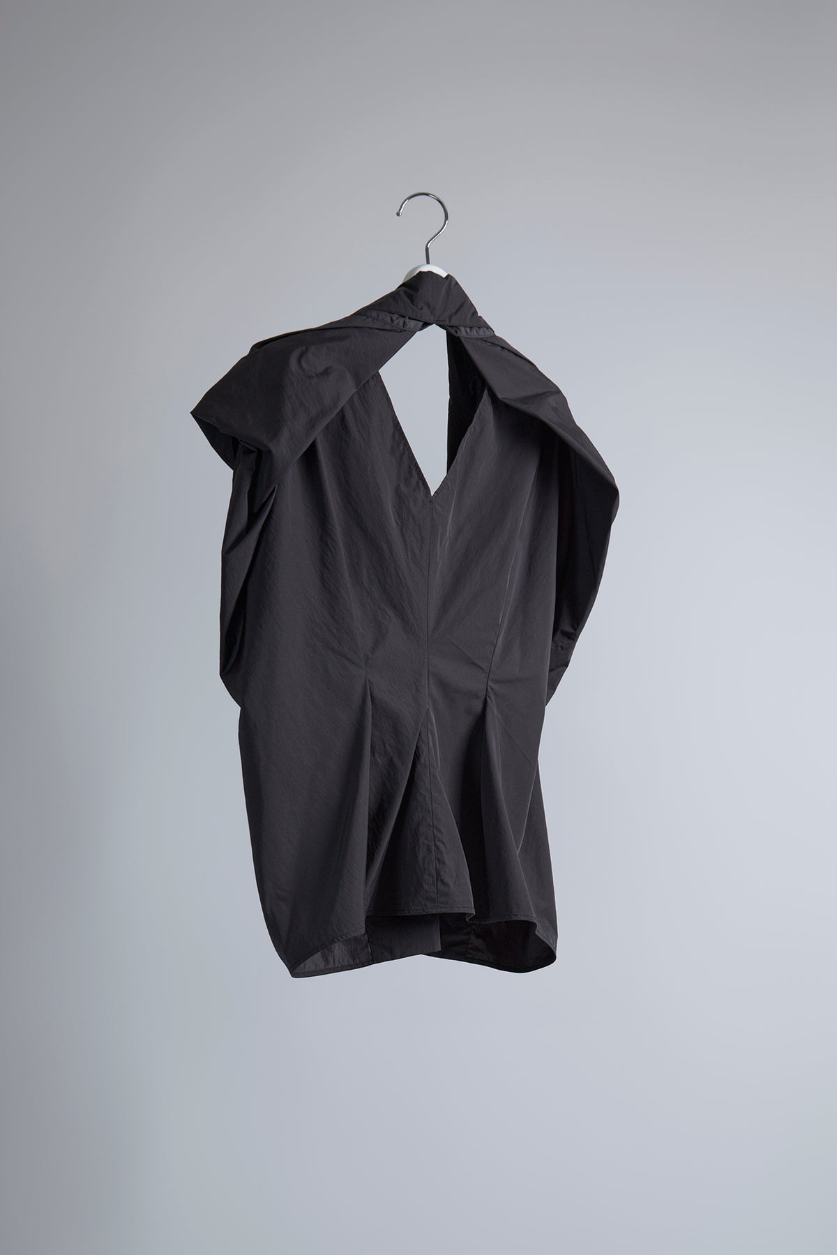 "Observer" Nylon Sleeveless Jacket