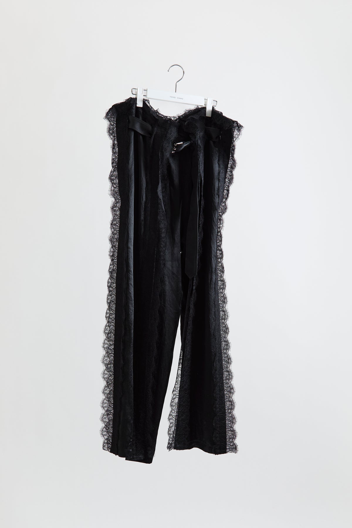 Lace Trimed Frame Trousers