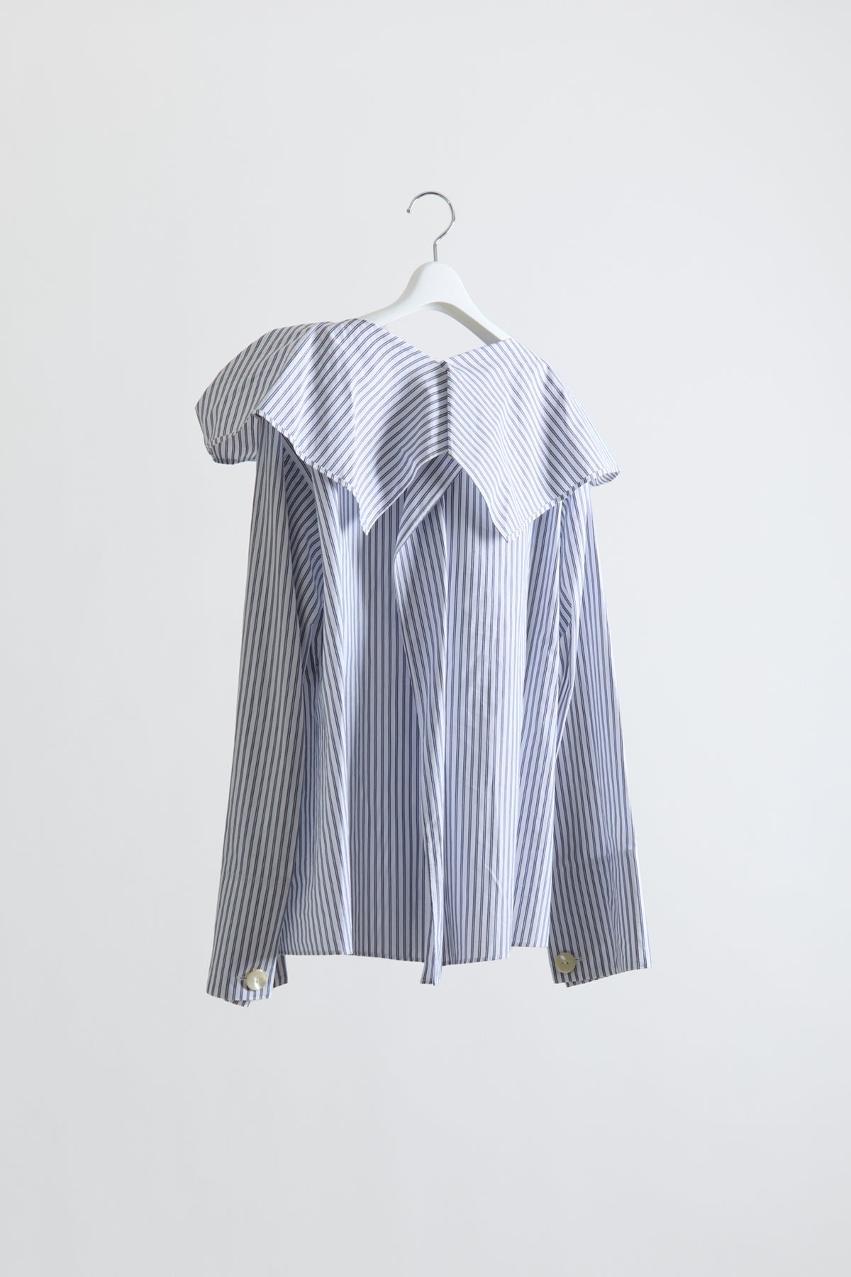 Unfixed Collar Shirt